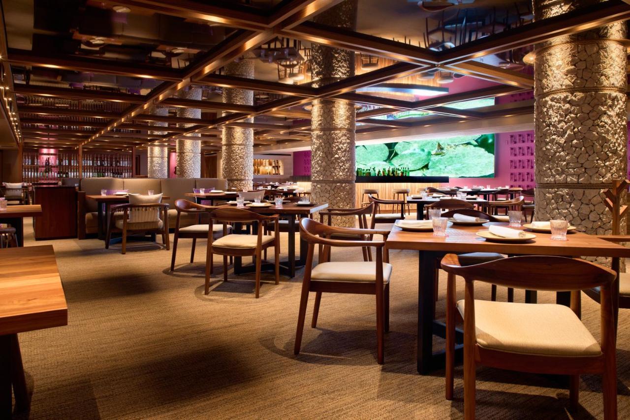 Hotel Xcaret Arte - All Parks All Fun Inclusive - Adults Only Xcaret Park Esterno foto The interior of a restaurant