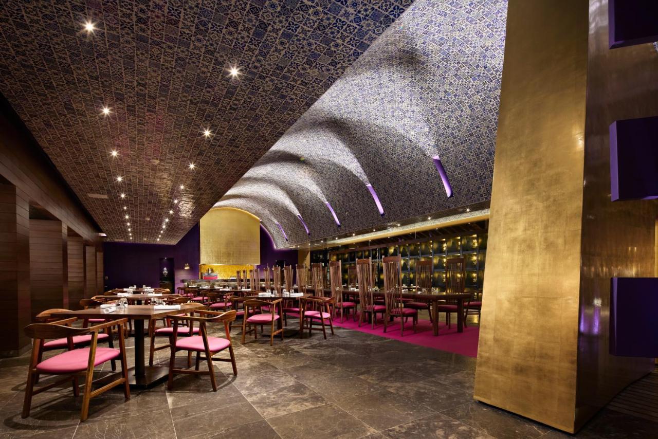 Hotel Xcaret Arte - All Parks All Fun Inclusive - Adults Only Xcaret Park Esterno foto The restaurant at the hotel