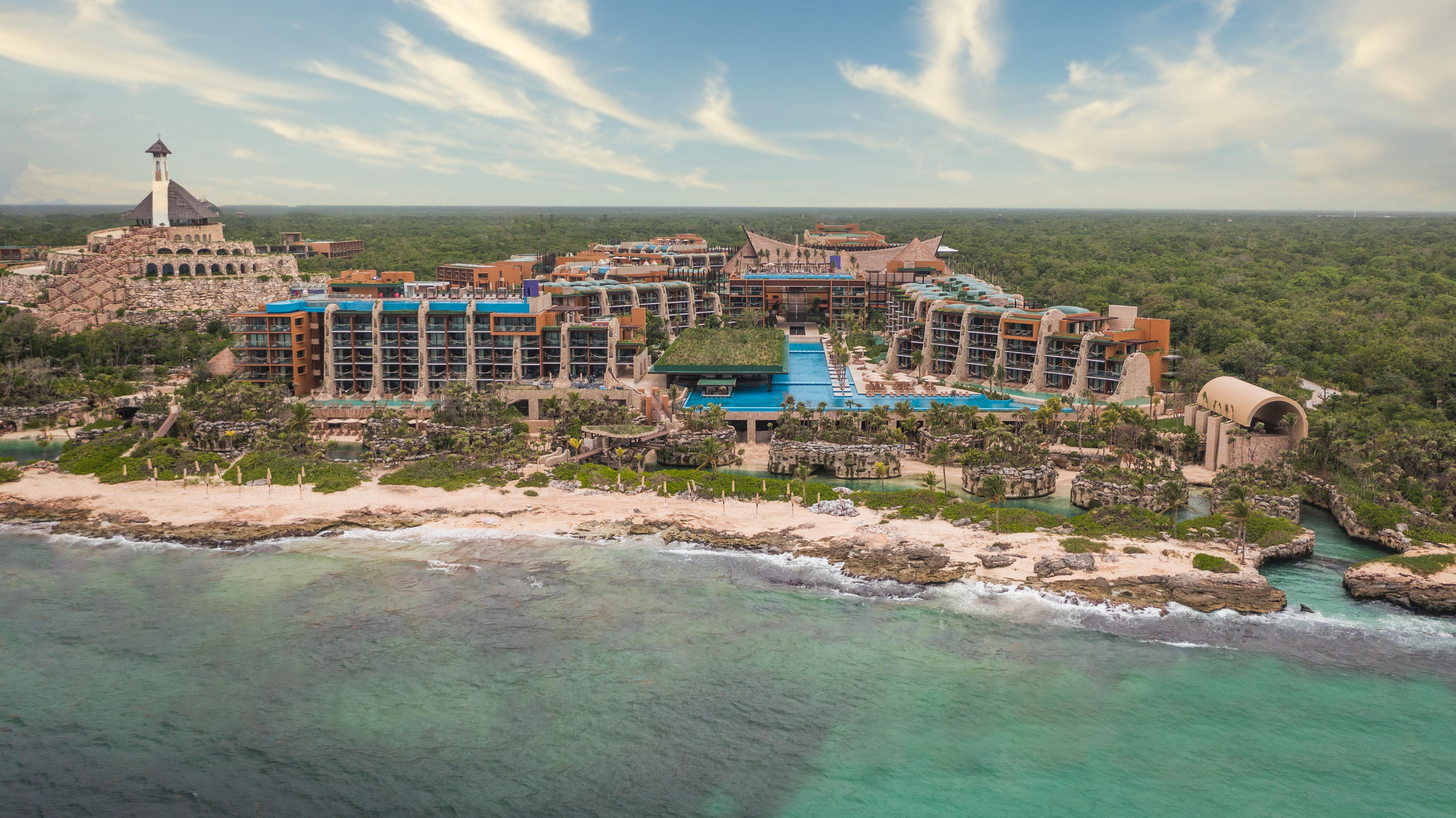 Hotel Xcaret Arte - All Parks All Fun Inclusive - Adults Only Xcaret Park Esterno foto Aerial view of the resort