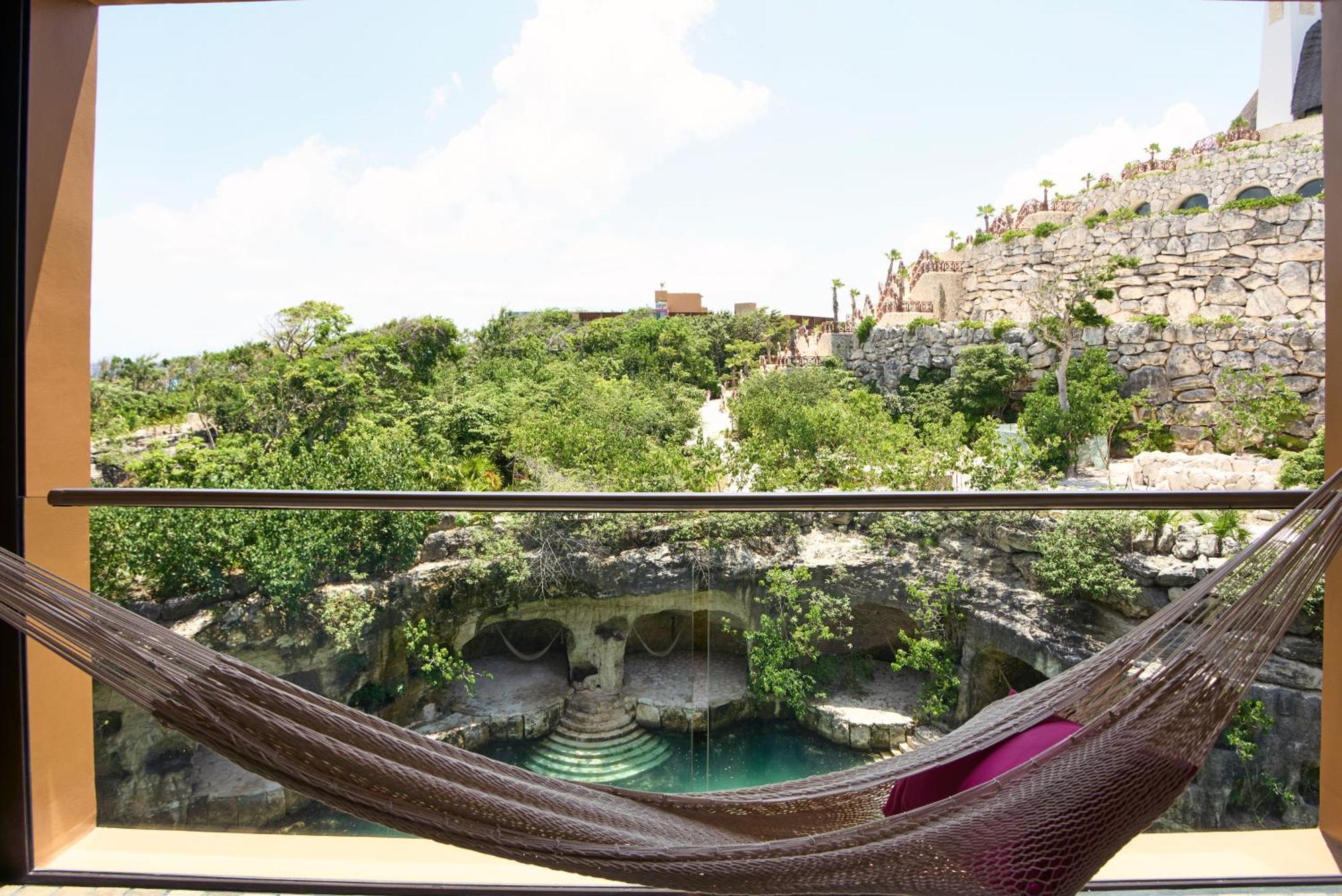 Hotel Xcaret Arte - All Parks All Fun Inclusive - Adults Only Xcaret Park Esterno foto A hammock